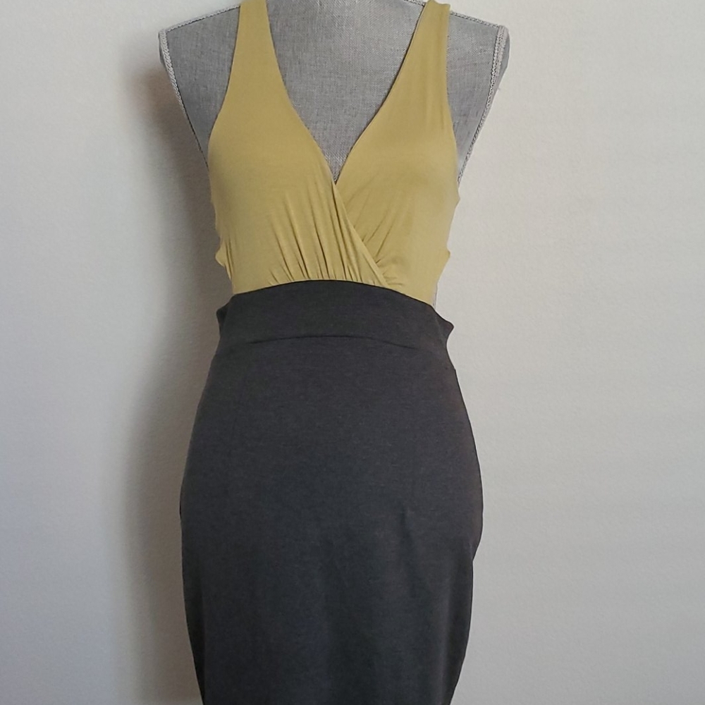 Bodycon dress with cutouts